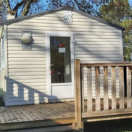 Camping Du Val De L'Eyre Salles  Exterior foto