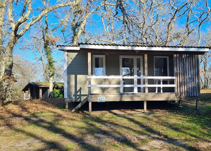 Camping Du Val De L\'Eyre