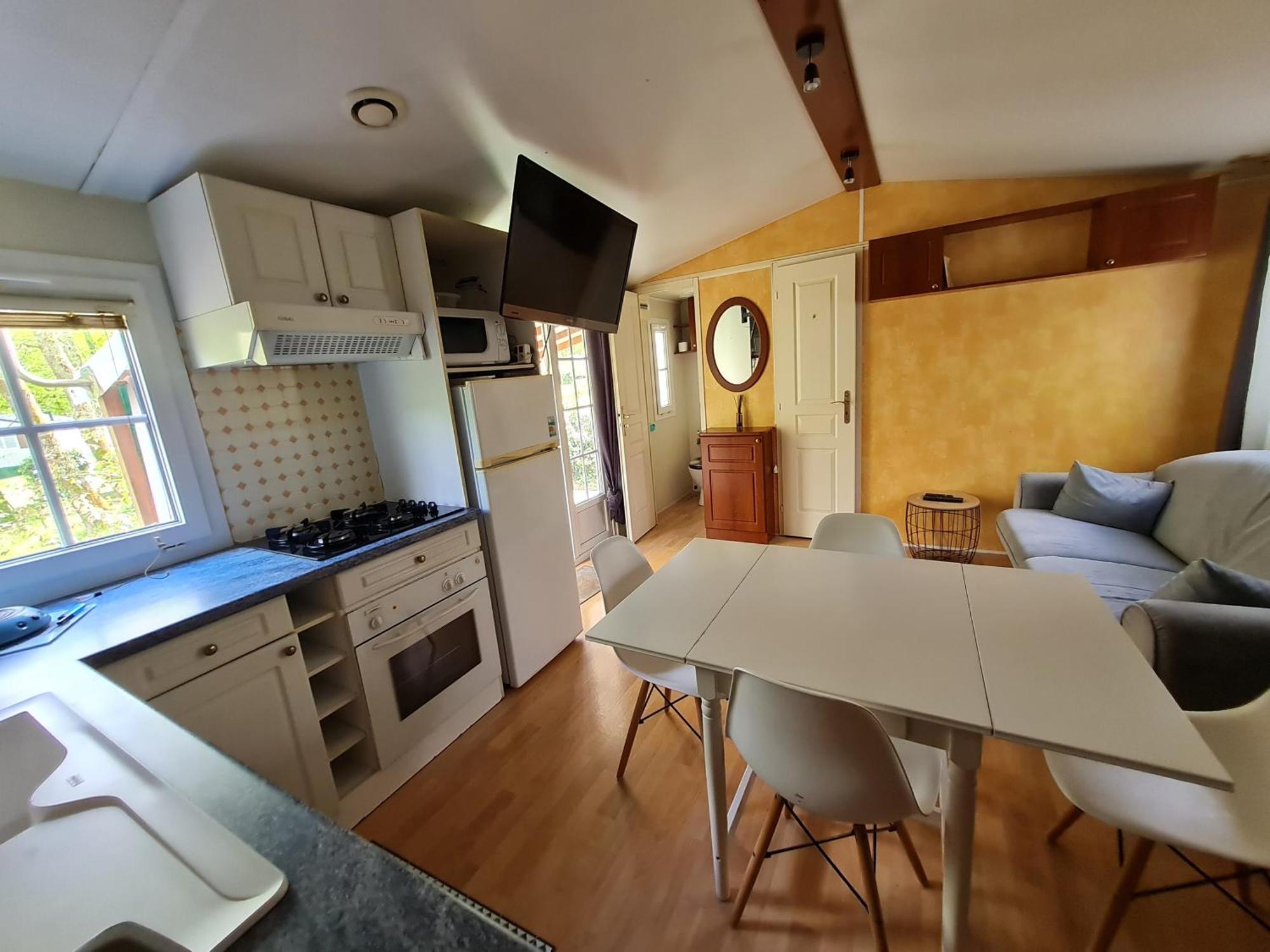 Camping Du Val De L'eyre * Salles (Gironde)